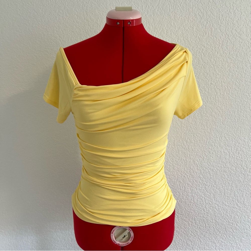 Windsor Yellow Ruched Off-Shoulder Blouse Large